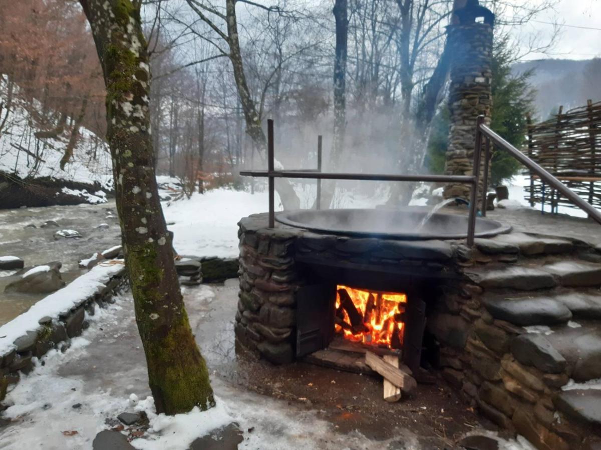 Хатина Біля Потока Villa Lumshory Eksteriør bilde